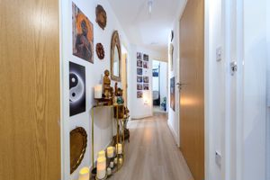 Entrance Hall- click for photo gallery